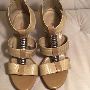 Sexy high heels with class & style 👠 👠